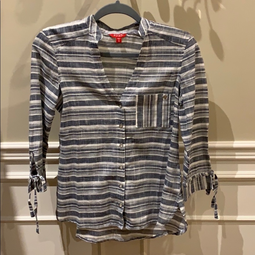 Trendy Guess striped buttoned top